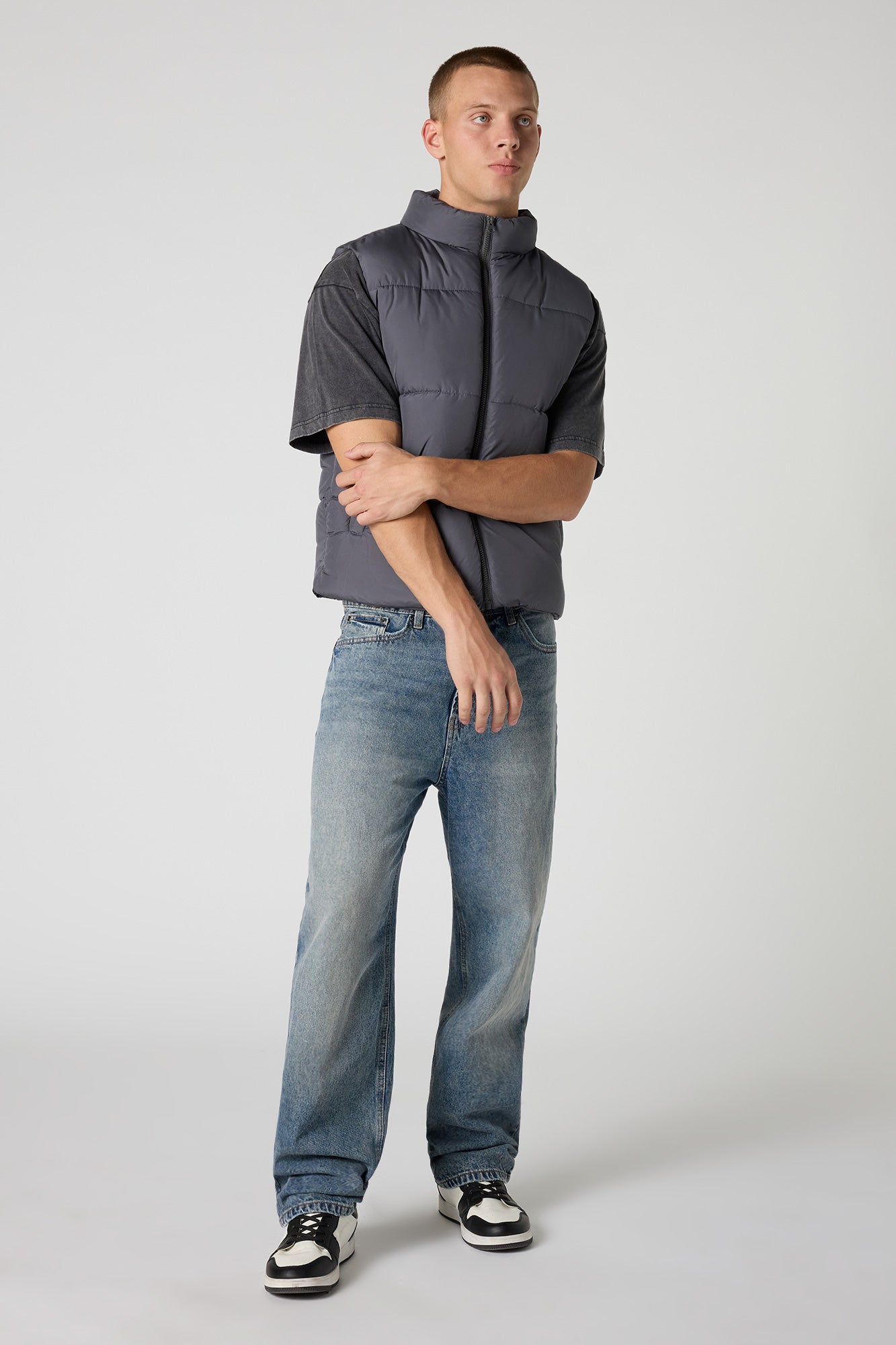 Stylish Puffer Vest for Ultimate Warmth and Comfort - Perfect Layering Piece 8