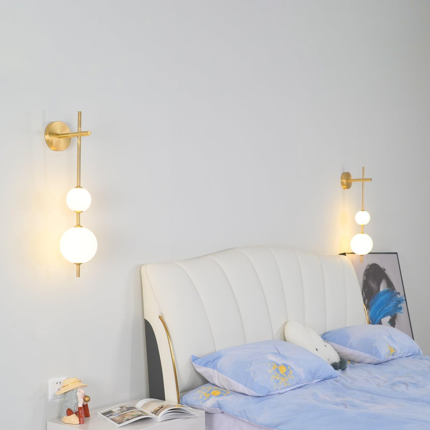 Talon Modern LED Wall Sconce Lighting with Dimming - Elegant Wall Lamp for Cozy Interiors in Black and White