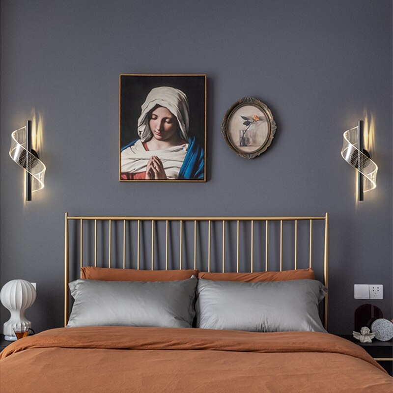 Velo Wave | Wall lamp with elegant glass design | Modern lighting for stylish interiors