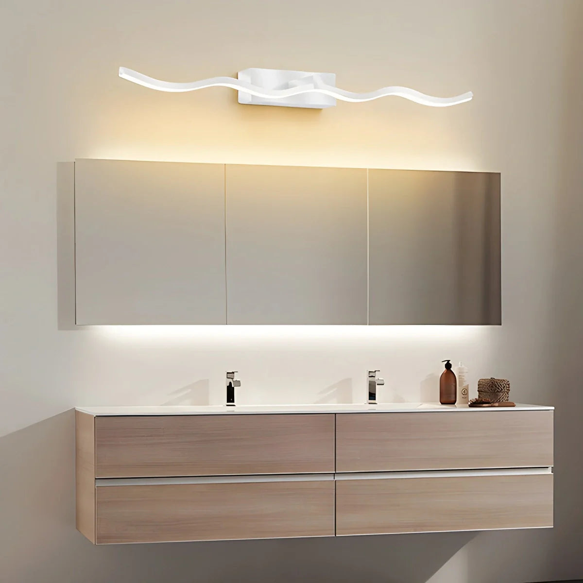 Vinaty | Linear Wall Lamp with LED Lighting | Modern Design for Bathroom
