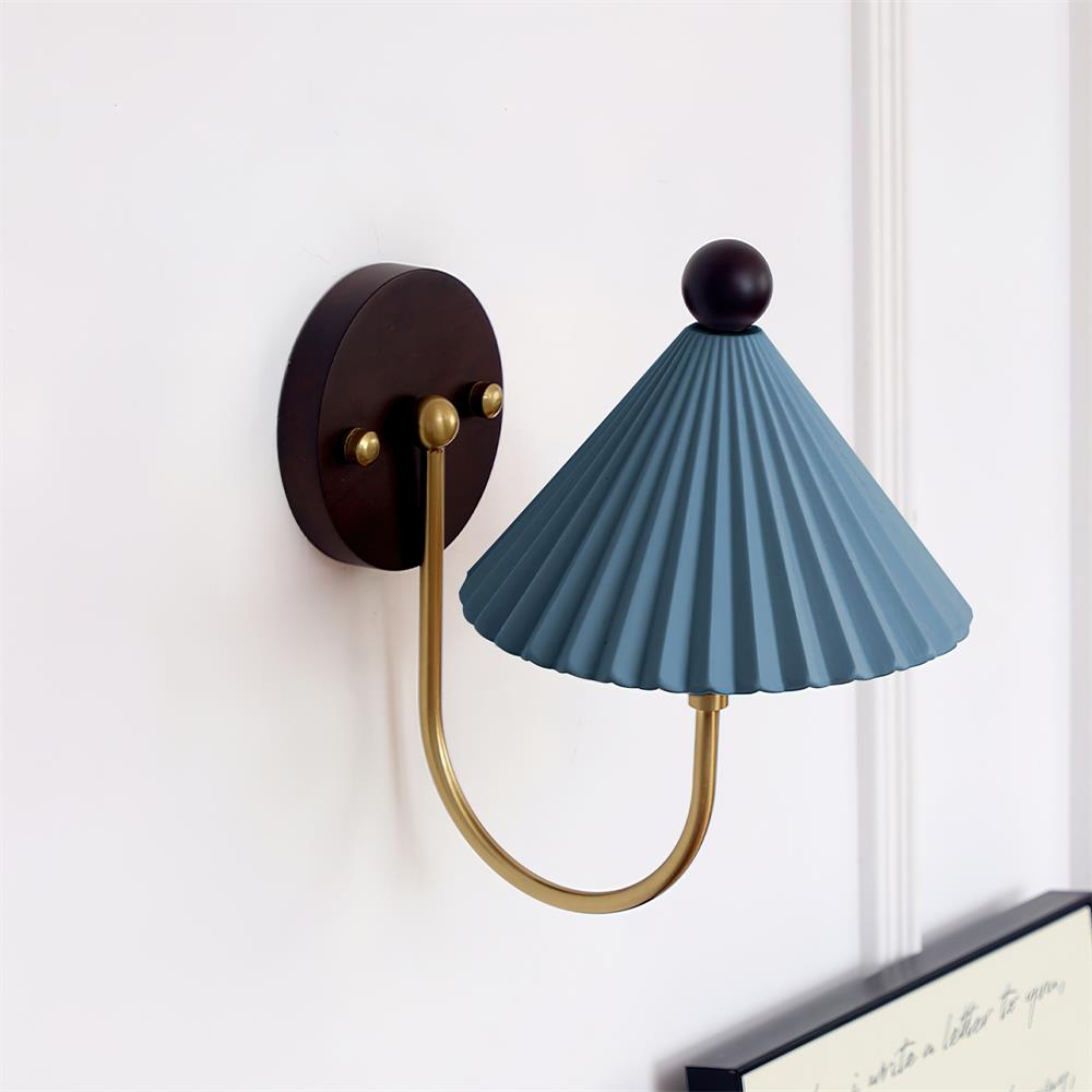 Vintage Wall Sconce Light with Ceramic Shade - Elegant Wall Lamp for Cozy Atmosphere in Bathrooms and Indoor Spaces