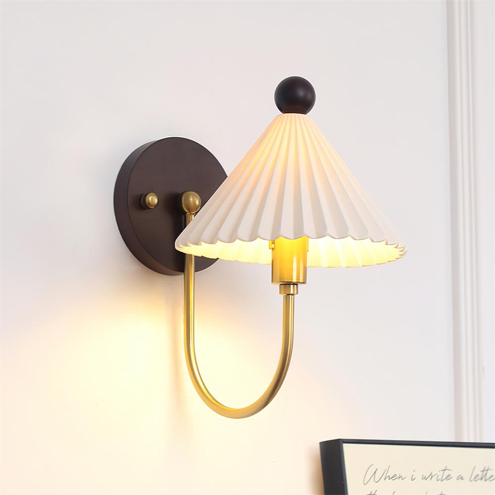 Vintage Wall Sconce Light with Ceramic Shade - Elegant Wall Lamp for Cozy Atmosphere in Bathrooms and Indoor Spaces