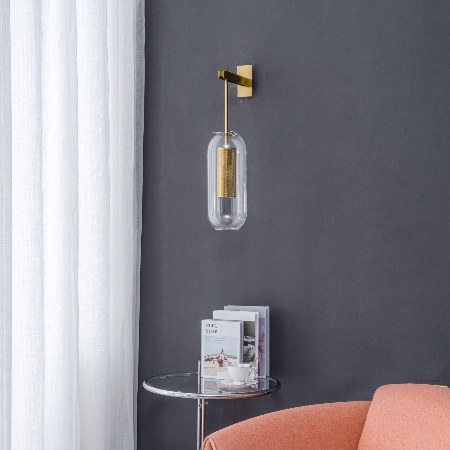 Yovano | Wall lamp with elegant glass shade | Modern design for atmospheric lighting