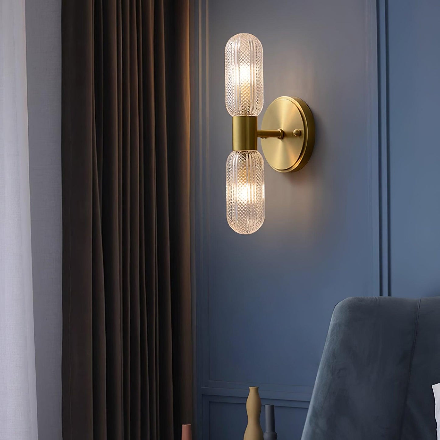 Zyllen Modern Wall Sconce Lighting - Elegant Minimalist Design, Versatile Mounting in Black and Gold